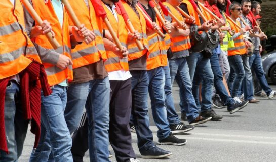 Streik in Form einer Betriebsblockade- – Unterlassungsanspruch