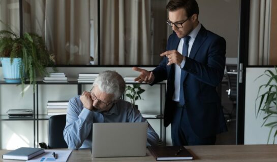 Fristlose Kündigung wegen grober Beleidigungen – akute Psychose