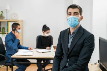 Anordnung einer Mund-Nase-Bedeckung – Direktionsrecht des Arbeitgebers