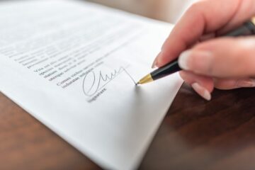 Kündigungsschreiben durch Arbeitgeber – Anforderungen an Unterzeichnung