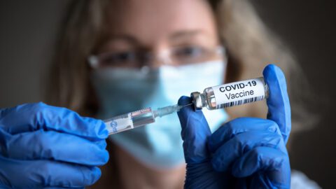 Probezeitkündigung vor Vertragsbeginn wegen fehlender Coronavirus-Impfung