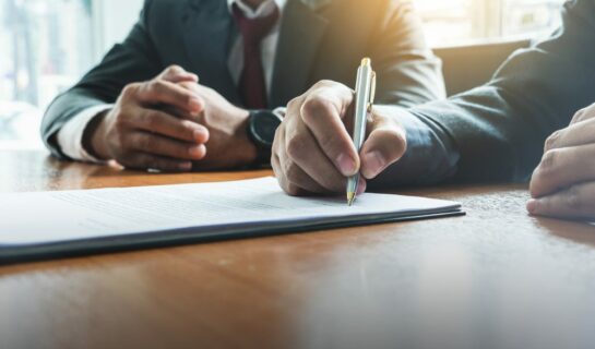 Betriebliche Übung – doppelte Schriftformklausel – Elementenfeststellungsklage