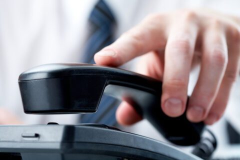 Telefonische Abwerbungsgespräche am Arbeitsplatz unzulässig