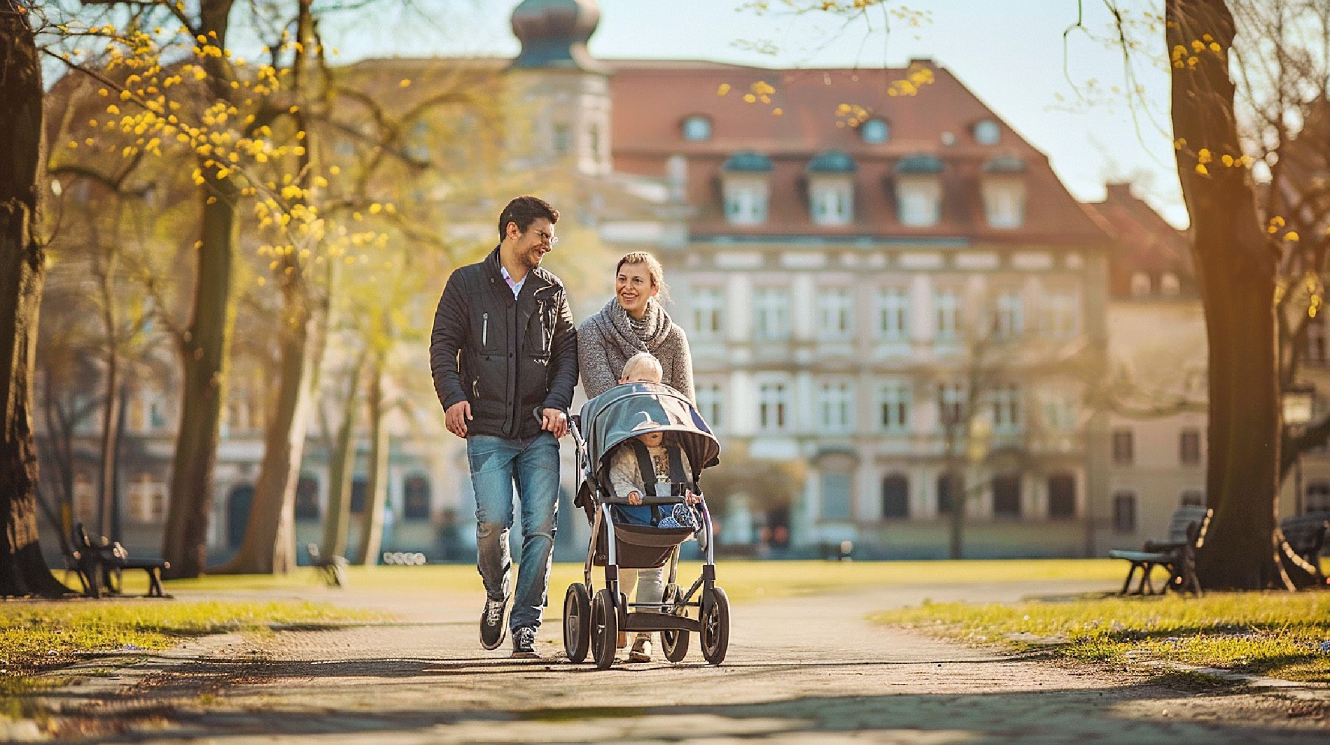 Elternzeit ist ein wichtiges Recht, das Arbeitnehmern gesetzlich zusteht. (Bild: Midjourney KI)