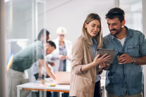 Lohntransparenz - EU Vorschriften: Gleicher Lohn für gleiche Arbeit