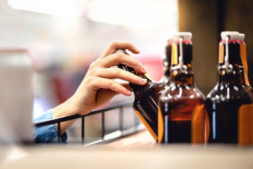 Alkoholsucht im Fokus: Kündigung und betriebliches Eingliederungsmanagement